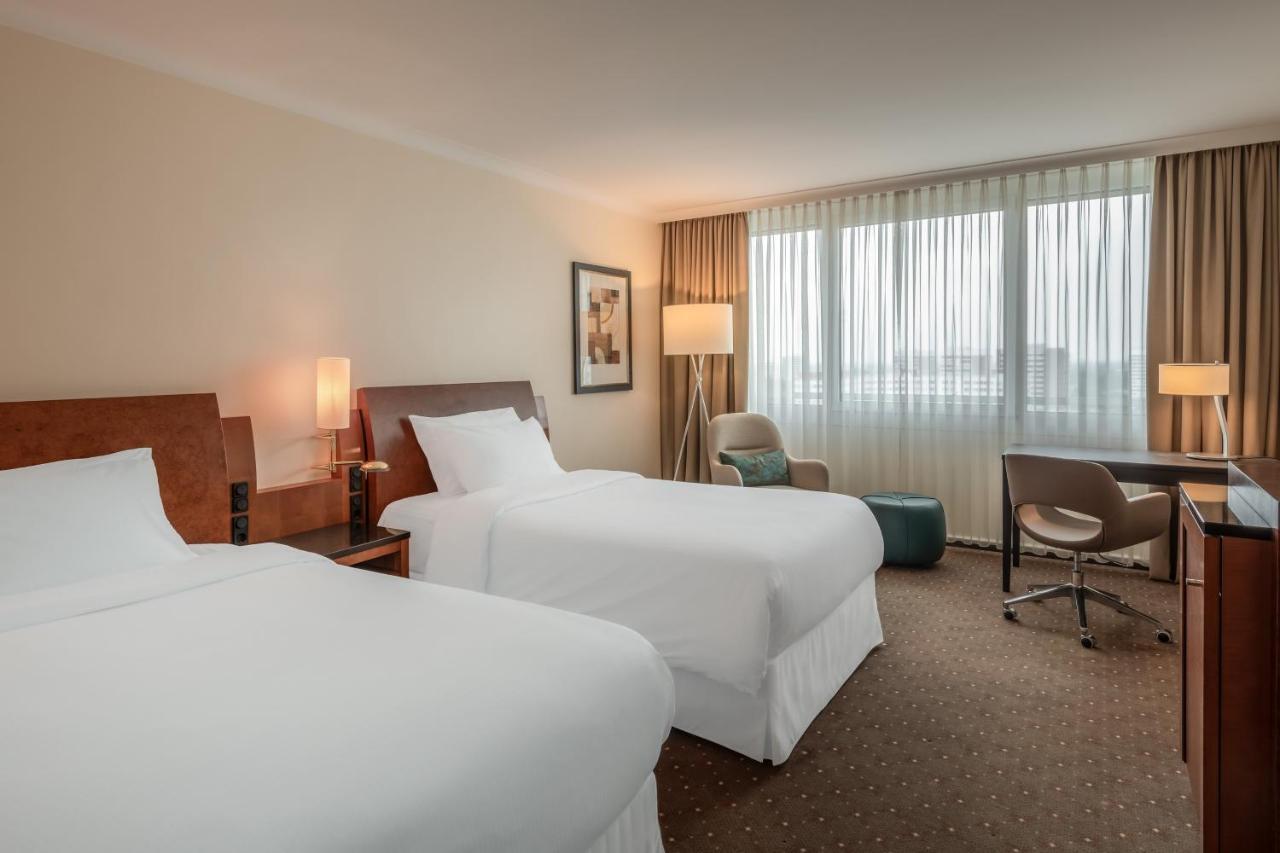Westin Club Room Guest room 2 Twin or Single Beds,1774420593:JPEG
