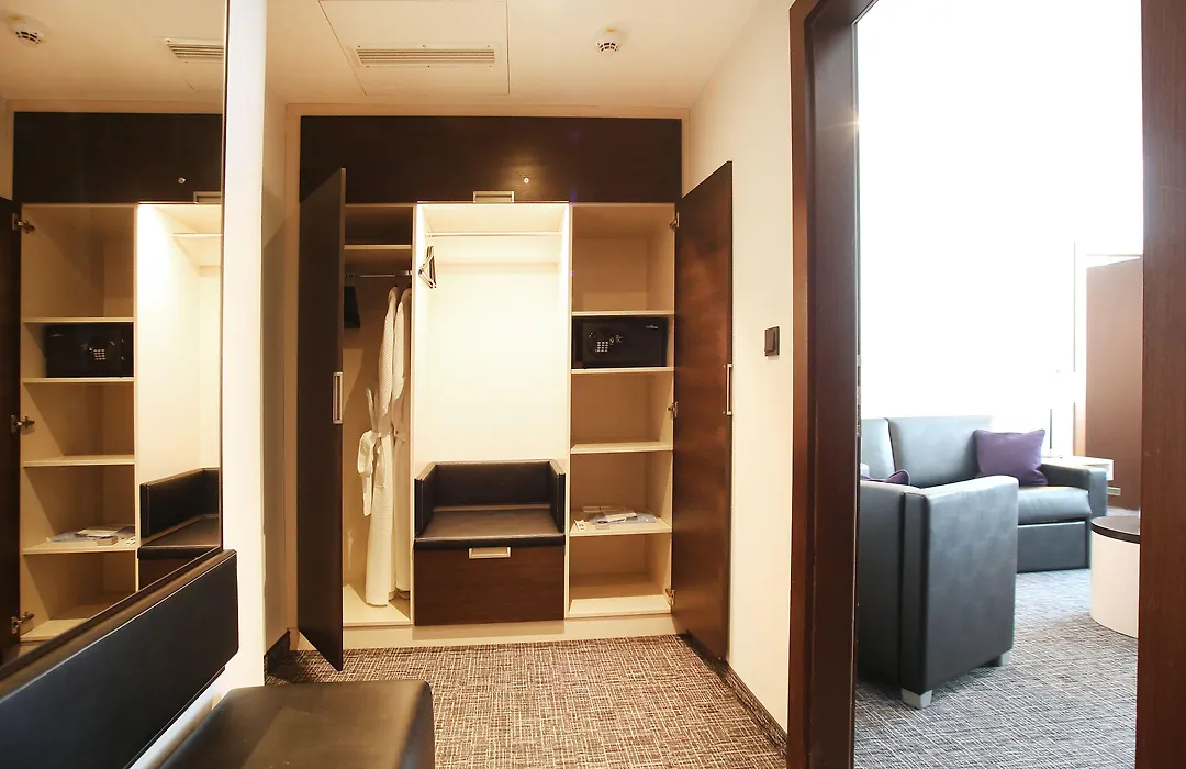 Schiller 5 Hotel-1