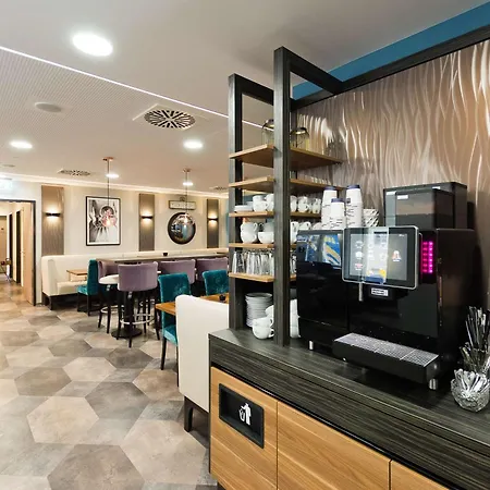 Elaya Hotel Munich City, Trademark Collection By Wyndham-2